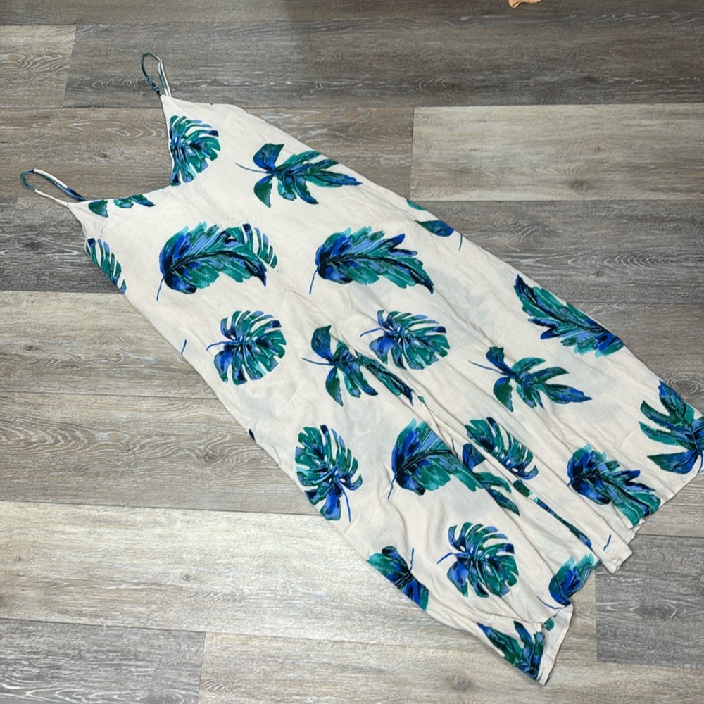 Jumpsuit feather and plant pattern